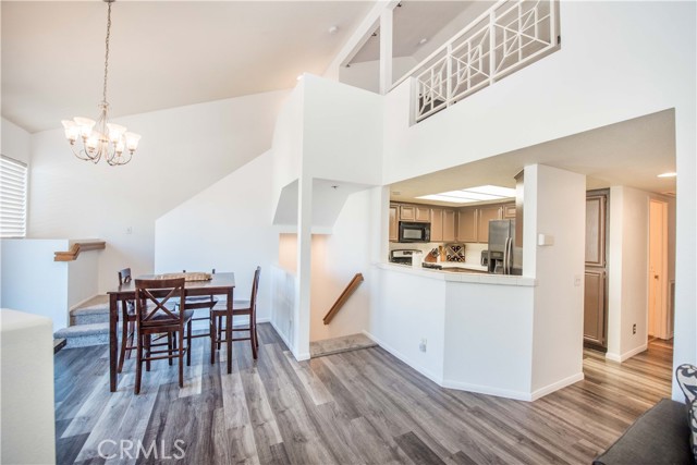 Detail Gallery Image 7 of 27 For 2290 Indigo Hills Dr #6,  Corona,  CA 92879 - 2 Beds | 2 Baths