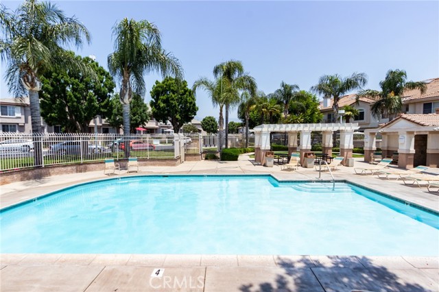 924 N Turner Avenue, Ontario CA: https://media.crmls.org/medias/b7dafb8e-fca7-4deb-83c2-aa7035a910ab.jpg