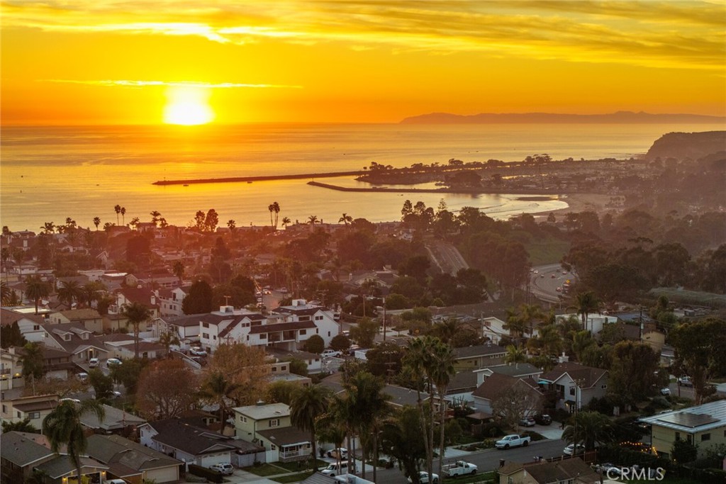 https://media.crmls.org/medias/b7db2cef-98f1-4704-bbbb-8b78db25c1eb.jpg?preset=X-Large
