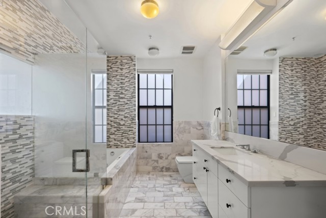 Detail Gallery Image 27 of 52 For 746 S Los Angeles St #1201,  Los Angeles,  CA 90014 - 2 Beds | 3 Baths