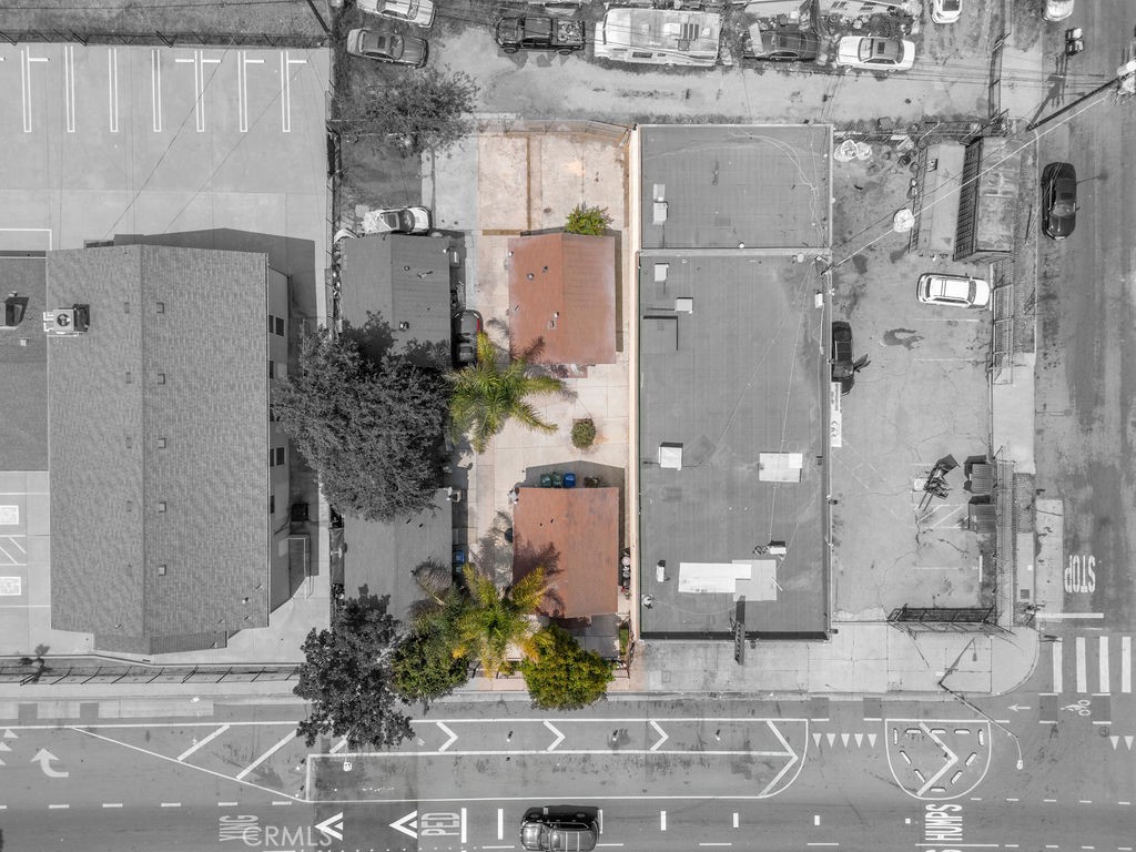 MLS #OC25105003 img 17