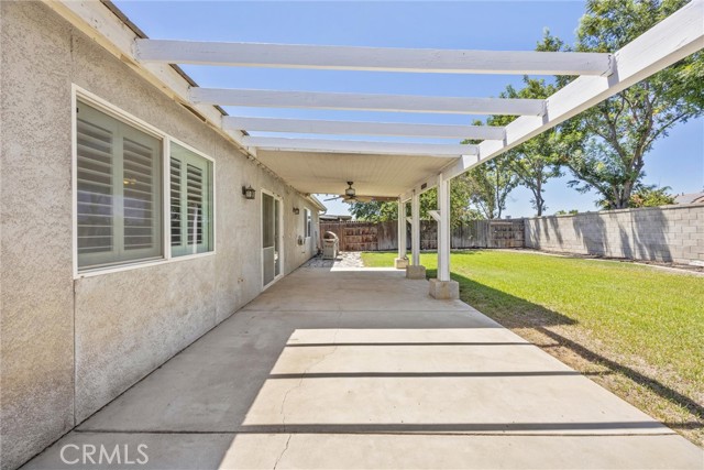12200 Verdelho Avenue, Bakersfield CA: https://media.crmls.org/medias/b7dc84e2-0c87-4d2d-8d0f-4bc8e5a0b67e.jpg