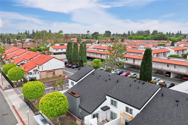 2501 W Sunflower Avenue, Santa Ana CA: https://media.crmls.org/medias/b7dd7ce9-f95a-4586-b55d-a82e5316c6bf.jpg