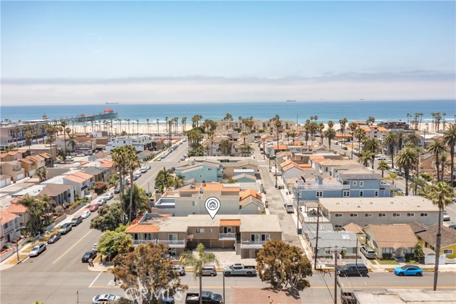 225 7th Street, Huntington Beach CA: https://media.crmls.org/medias/b7decede-ec82-4c88-98b5-f9b4535c0f0f.jpg