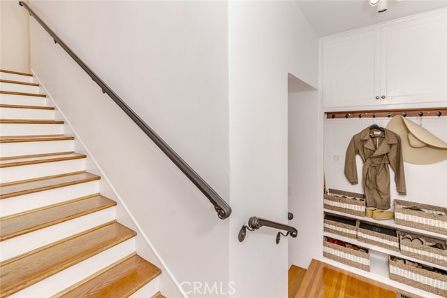 1640 Ard Eevin Avenue, Glendale CA: https://media.crmls.org/medias/b7dfb22a-ef67-4605-94cb-cc0e13dcfefd.jpg
