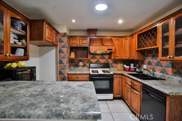 Detail Gallery Image 18 of 31 For 12501 Trask Ave, Garden Grove,  CA 92843 - 5 Beds | 3 Baths