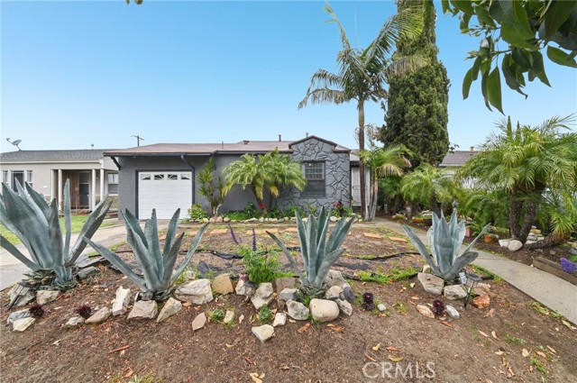 Detail Gallery Image 1 of 36 For 2251 E 63rd St, Long Beach,  CA 90805 - 3 Beds | 2 Baths