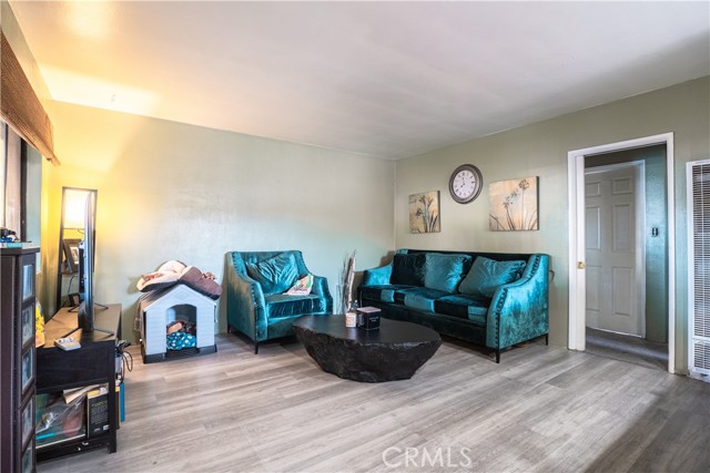 Detail Gallery Image 4 of 24 For 11737 Bellman Ave, Downey,  CA 90241 - – Beds | – Baths