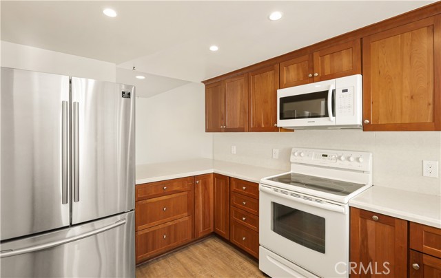 Detail Gallery Image 5 of 36 For 5136 Thorn Tree Ln, Irvine,  CA 92612 - 2 Beds | 2 Baths