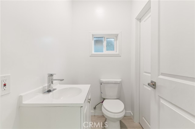 14592 Lyle Street, Sylmar CA: https://media.crmls.org/medias/b7e1c383-1c02-4a01-a3ed-ba6fa2653ab4.jpg