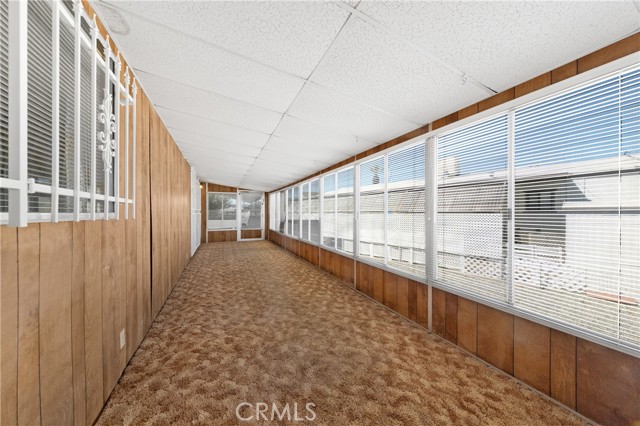 575 S Lyon, Hemet CA: https://media.crmls.org/medias/b7e290c8-5e25-4410-a8ce-9b404825ec95.jpg
