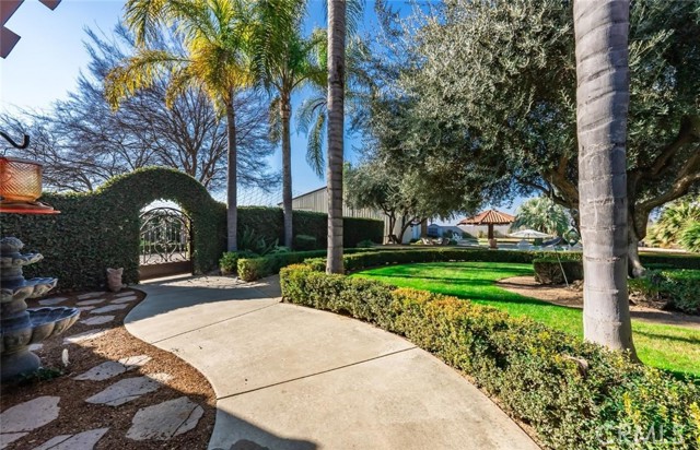 9172 Frontier Street, Hanford CA: https://media.crmls.org/medias/b7e32f54-f0e7-40fe-9c8a-93c5ebd9d42d.jpg
