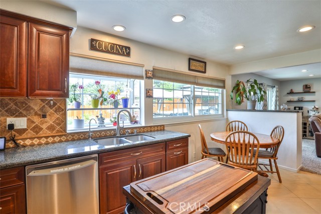 Detail Gallery Image 16 of 50 For 321 Blossom, Brea,  CA 92821 - 5 Beds | 2/1 Baths