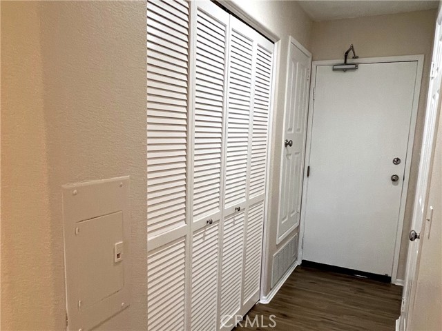 7997 E Viewrim, Anaheim Hills CA: https://media.crmls.org/medias/b7e429c3-f833-4e4f-a55a-98c8ea8bac6b.jpg