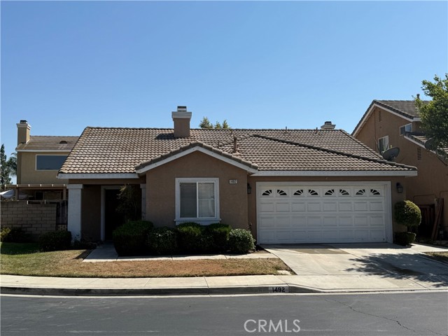 Detail Gallery Image 1 of 17 For 1492 Goldeneagle Dr, Corona,  CA 92879 - 3 Beds | 2 Baths