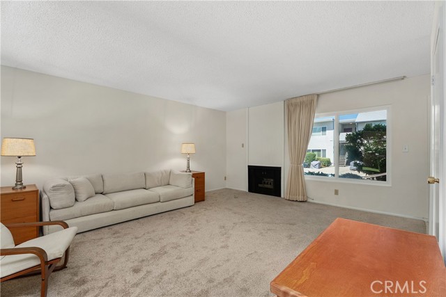 Detail Gallery Image 5 of 46 For 25837 Oak #111,  Lomita,  CA 90717 - 3 Beds | 2/1 Baths