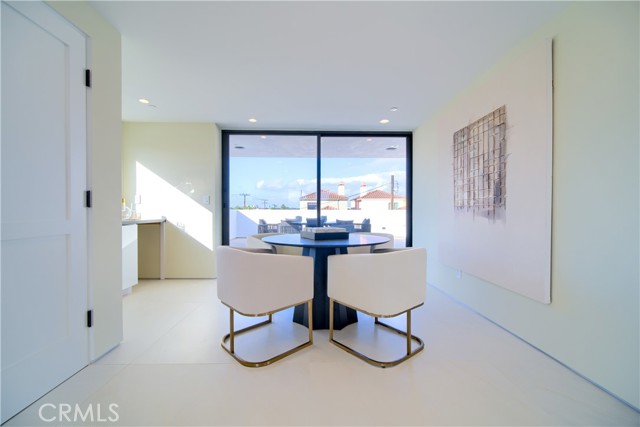 203 indianapolis Avenue, Huntington Beach CA: https://media.crmls.org/medias/b7e593c5-6f0c-4624-b33f-1a5355408fda.jpg