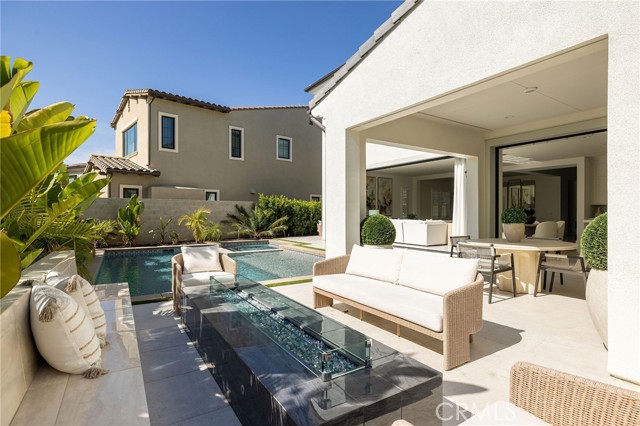 Detail Gallery Image 7 of 52 For 104 Interstellar, Irvine,  CA 92618 - 5 Beds | 5/1 Baths