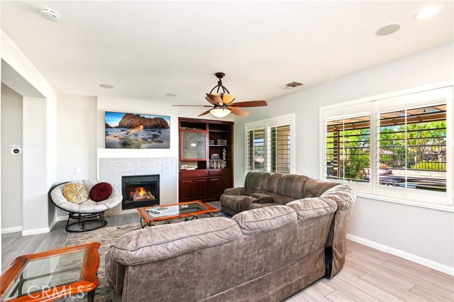 Detail Gallery Image 4 of 38 For 42911 Dell Lago Ct, Indio,  CA 92203 - 3 Beds | 2 Baths