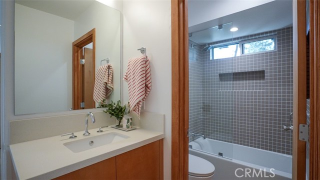 Image 71 of 75 For 854 Avenue 37