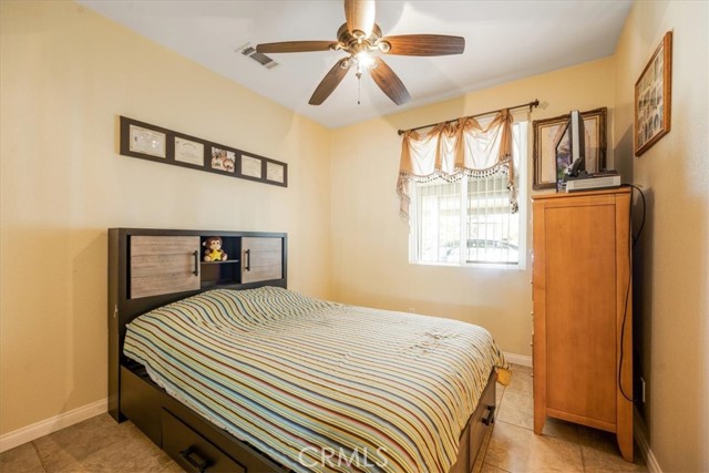 19247 Mountain Shadow Lane, Perris CA: https://media.crmls.org/medias/b7e7f271-5816-4961-be5f-f31b5d9ad0a7.jpg