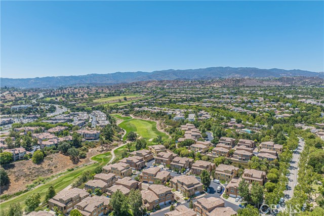 25351 Playa Serena Drive, Valencia CA: https://media.crmls.org/medias/b7e7f822-2c71-4722-8301-8d70ac39ba72.jpg