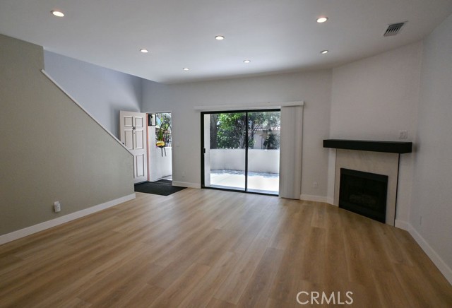 15111 Freeman Avenue, Lawndale CA: https://media.crmls.org/medias/b7e849c5-b83f-4750-8438-b046888b8b9c.jpg