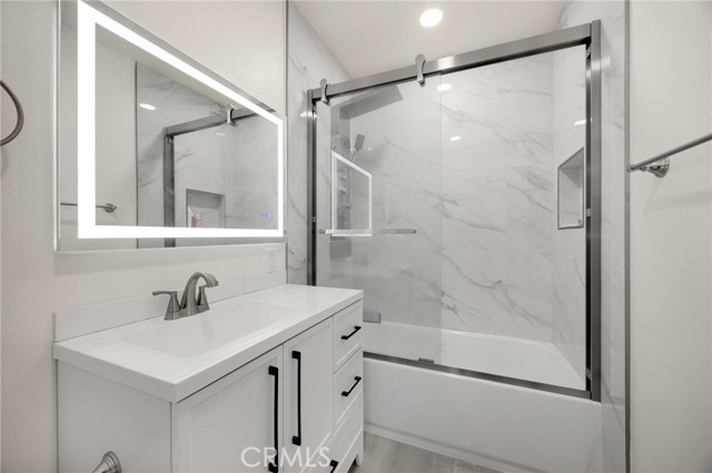 506 W Victor Avenue, Anaheim CA: https://media.crmls.org/medias/b7e87e18-b422-49ac-adf8-4e865caf8779.jpg