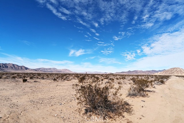 7 Northside Rd, Lucerne Valley, California 92356, ,Land,For Sale,7 Northside Rd,CROC23198110