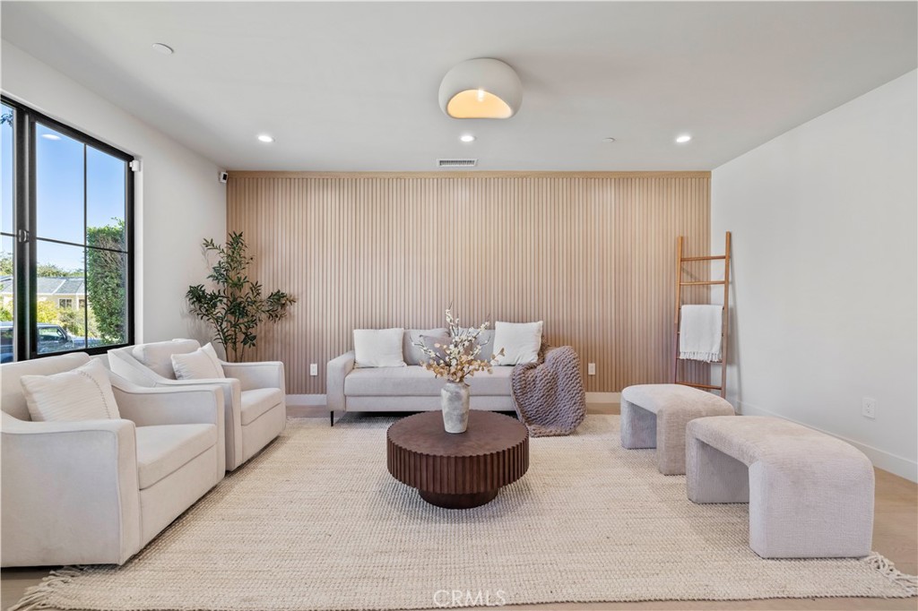 MLS #SR25255384 image #2