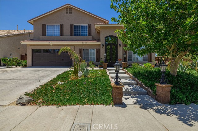 5808 Monterey Place, Palmdale CA: https://media.crmls.org/medias/b7e9e4b7-5afc-4762-b6d0-44c24f64a63c.jpg