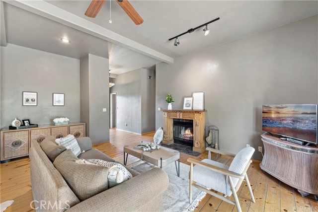 10950 Fox Springs Road, Murrieta CA: https://media.crmls.org/medias/b7eaae57-6a10-43fe-8d7d-563b640ee62e.jpg