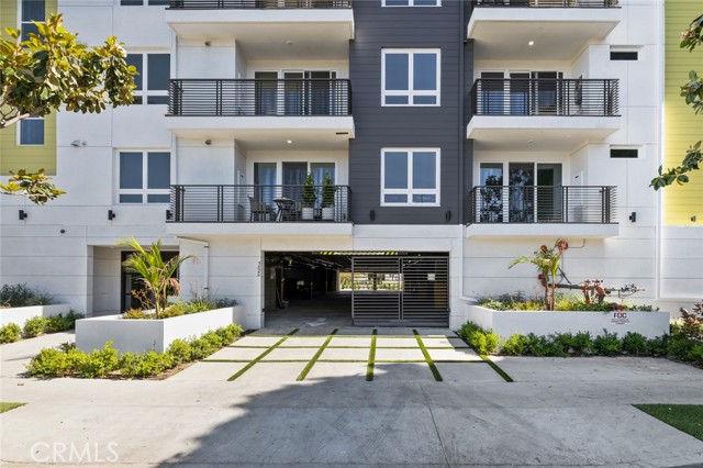 Detail Gallery Image 18 of 23 For 5820 La Mirada Ave #204,  Hollywood,  CA 90038 - 3 Beds | 2 Baths