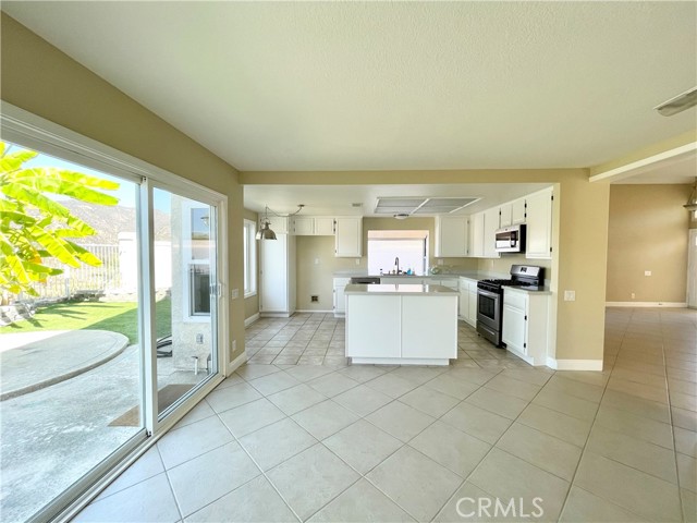 Detail Gallery Image 7 of 25 For 28741 Vista Santiago Rd, Lake Forest,  CA 92679 - 4 Beds | 3 Baths