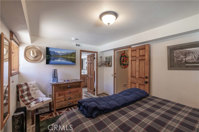 Detail Gallery Image 19 of 29 For 42730 Sonoma Dr, Big Bear Lake,  CA 92315 - 3 Beds | 3 Baths