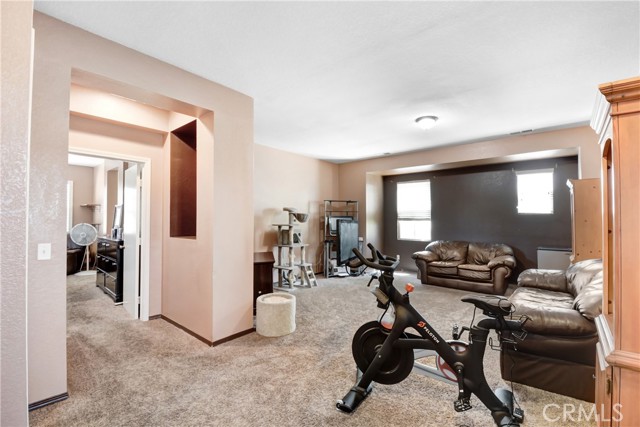Detail Gallery Image 7 of 16 For 1053 Indiangrass Dr, Hemet,  CA 92545 - 5 Beds | 2/1 Baths
