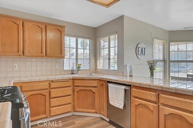 2440 Northfield Court, Yuba City CA: https://media.crmls.org/medias/b7eee61e-dbbd-4e97-a3c4-3f6dd3c7f60c.jpg