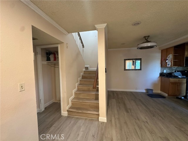 Detail Gallery Image 15 of 28 For 18512 #E Mayall, Northridge,  CA 91324 - 4 Beds | 3 Baths