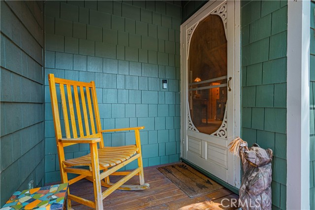 Detail Gallery Image 5 of 25 For 295 Sunset Dr, Lake Arrowhead,  CA 92352 - 3 Beds | 2 Baths