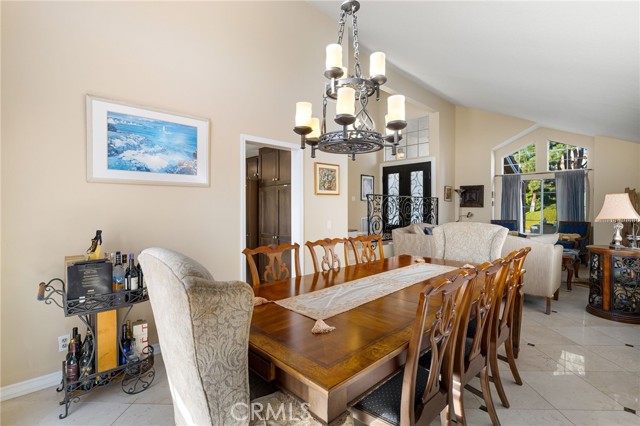1701 Calle Catalina, San Dimas CA: https://media.crmls.org/medias/b7ef0998-64b8-4356-ad8a-bcf431a8775f.jpg