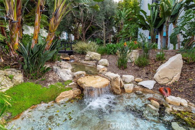 630 The Village, Redondo Beach CA: https://media.crmls.org/medias/b7ef1883-a684-49bc-80b8-6ef2bd81561a.jpg