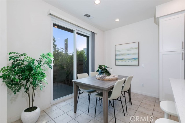 Detail Gallery Image 13 of 33 For 3641 S Allston Paseo #11,  Ontario,  CA 91761 - 3 Beds | 2/1 Baths