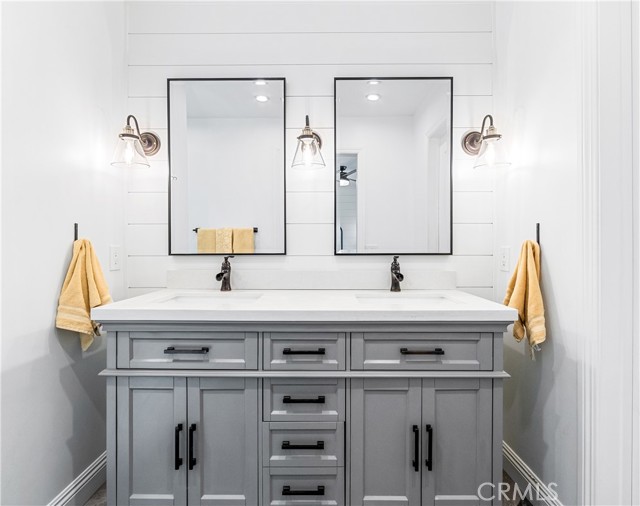 5732 Anthony Ave, Garden Grove CA: https://media.crmls.org/medias/b7ef9172-6da0-4ca7-b2b4-68d728b1b05f.jpg