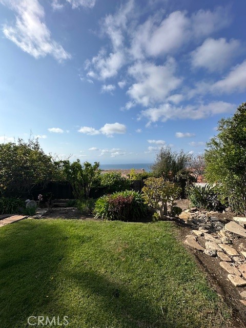 557 Via Almar, Palos Verdes Estates CA: https://media.crmls.org/medias/b7f0e248-e285-4c2f-94df-b600b3d2bf78.jpg