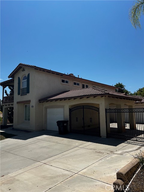 Detail Gallery Image 1 of 5 For 1656 Tamarron Dr, Corona,  CA 92883 - 4 Beds | 3 Baths