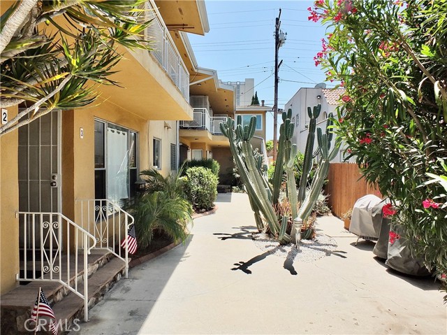 Detail Gallery Image 5 of 39 For 1724 E 1st St #9,  Long Beach,  CA 90802 - 1 Beds | 1 Baths