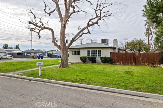 Detail Gallery Image 45 of 49 For 3301 Beyers, Bakersfield,  CA 93312 - 3 Beds | 2 Baths