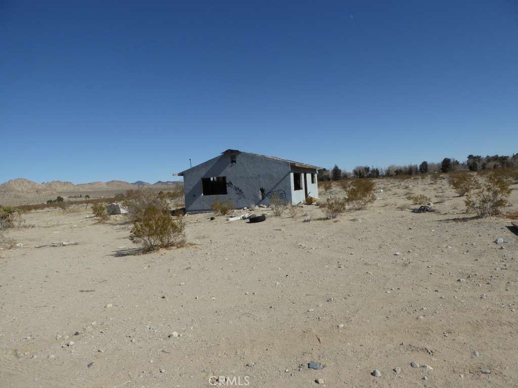 38131 Old Woman Springs Road, Lucerne Valley, CA 92356