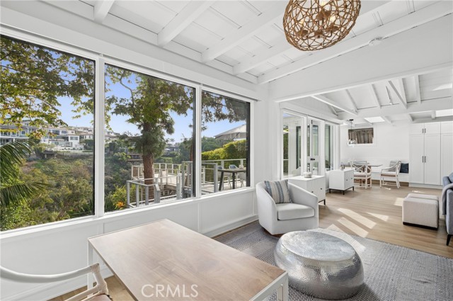 Detail Gallery Image 12 of 25 For 550 Hazel, Corona Del Mar,  CA 92625 - 2 Beds | 1/1 Baths