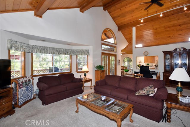 Detail Gallery Image 47 of 72 For 27547 W Shore Rd, Lake Arrowhead,  CA 92352 - 3 Beds | 3/1 Baths